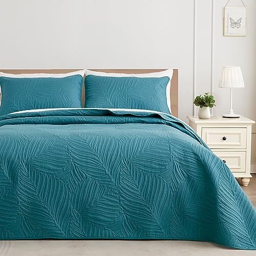 Quilt Set, Scalloped Stitch Pattern, Lightweight, Coastal Modern, Teal