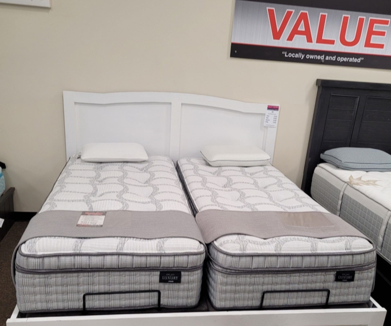 Split King Box Pillow Top Mattress Grey Geometric Pattern