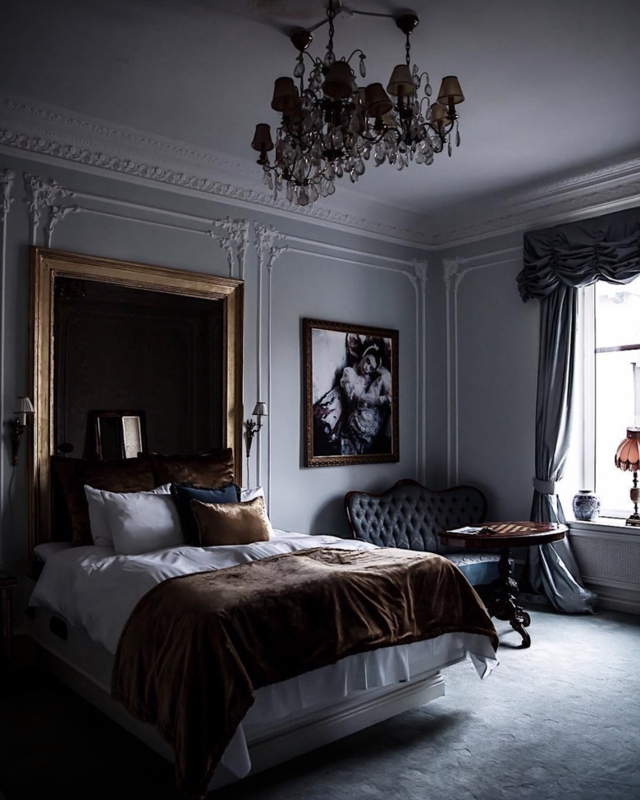 These Hollywood Regency Bedroom Ideas Will Make You Feel Like A Movie Star
