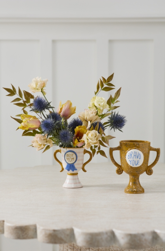 Vase Whimsical Trophy Shape Sentimental Ceramic Vase Gifts