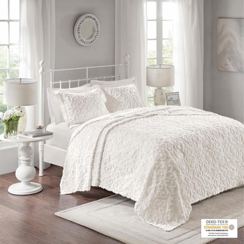 White Tufted Chenille Bedspread Set, Medallion with Tassel Fringe