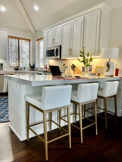 Bar Stool Gold-Toned Metal Frame White Leather-Like Low Back Armless
