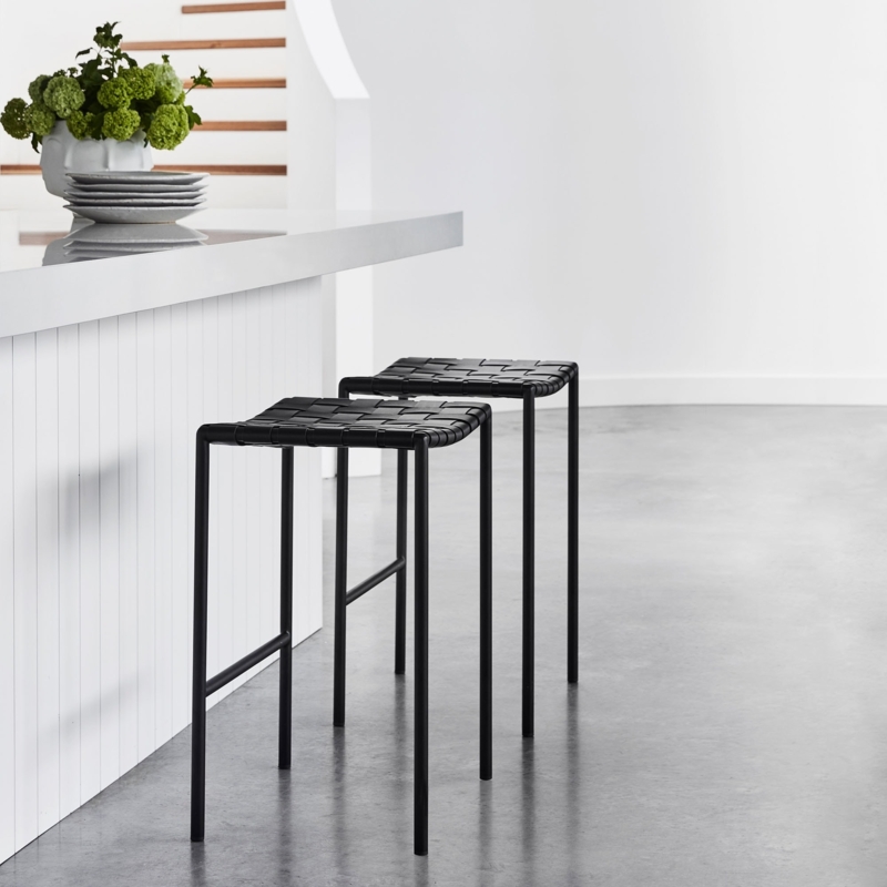 Bar Stool Woven Leather-Like Seat Matte Black Frame
