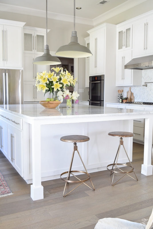 Brushed Brass Tripod Bar Stools Round Wood Seat Backless