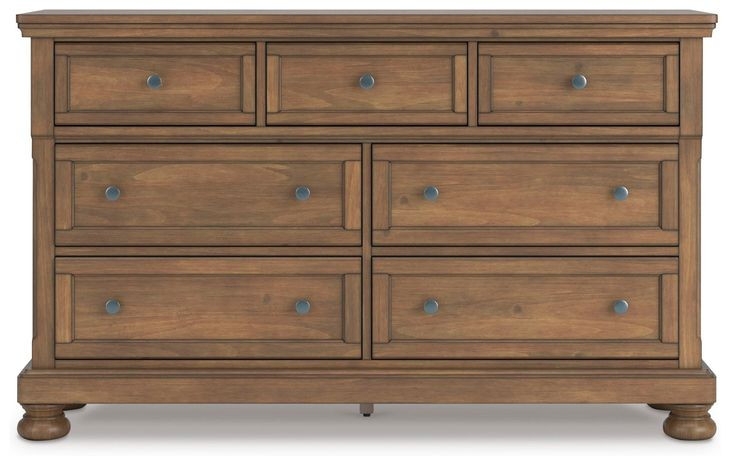 Dresser: Classic Traditional, Medium Brown, Crown Molding Top