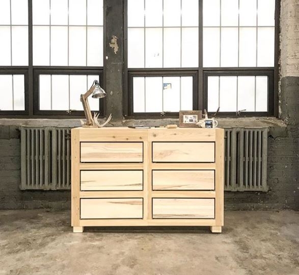 Dresser with Handle-Less Drawers, Rustic Modern Natural Wood Grain Design