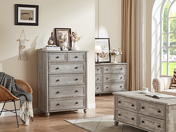 Farmhouse Dresser Set with Roman Column Detail and Turned Feet