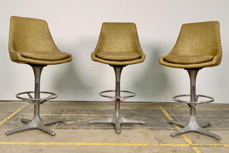Mid-Century Modern Bar Stool, Mustard Yellow on Polished Aluminum Base
