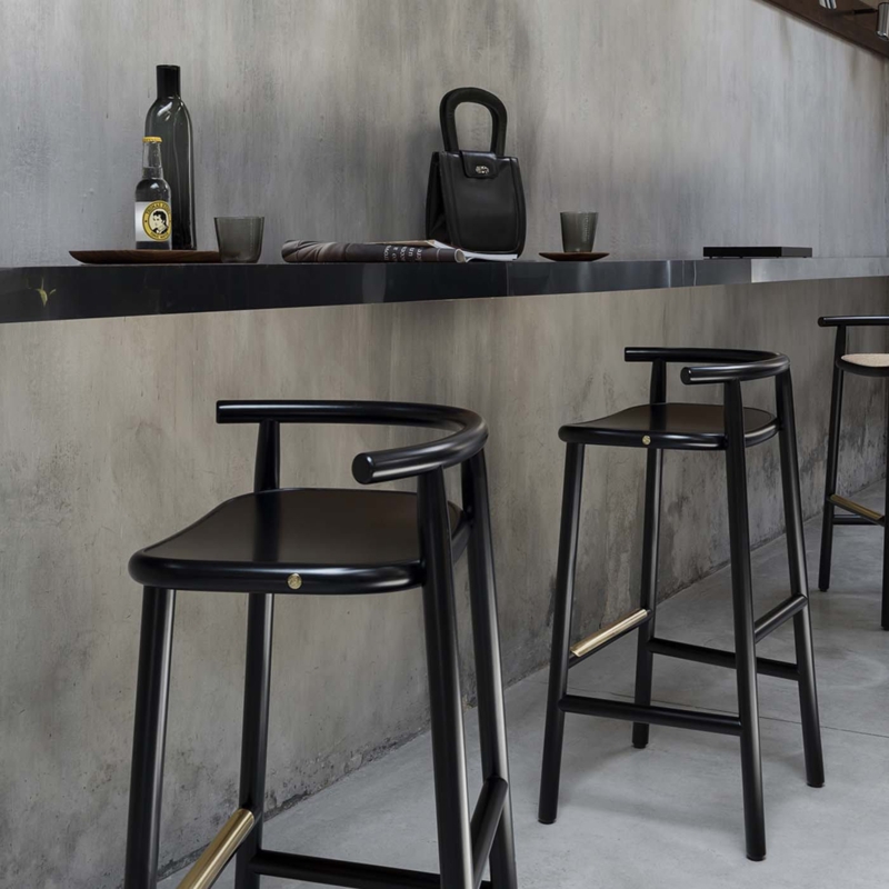 Minimalist Black Counter Stool Single Curve Backrest Brass Footrest