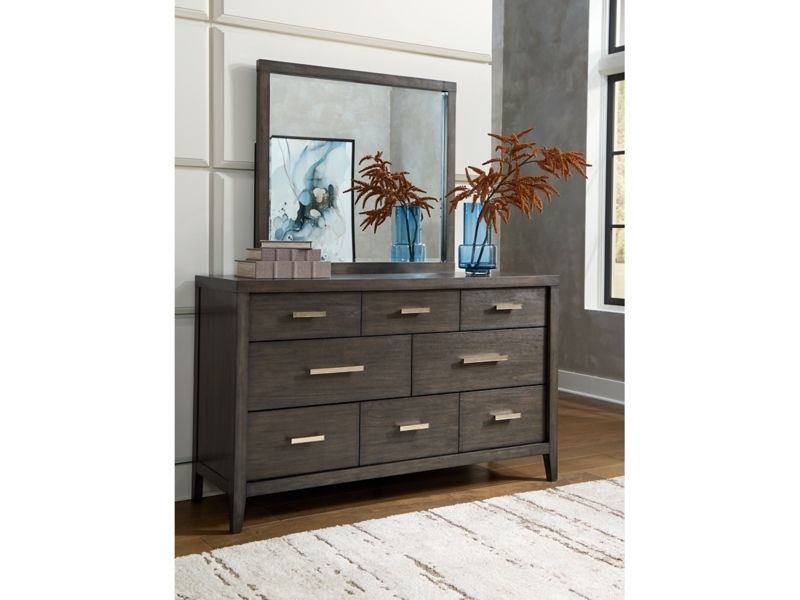 Modern Espresso Bedroom Dresser: 8-Drawer Chest & Horizontal Metal Pulls