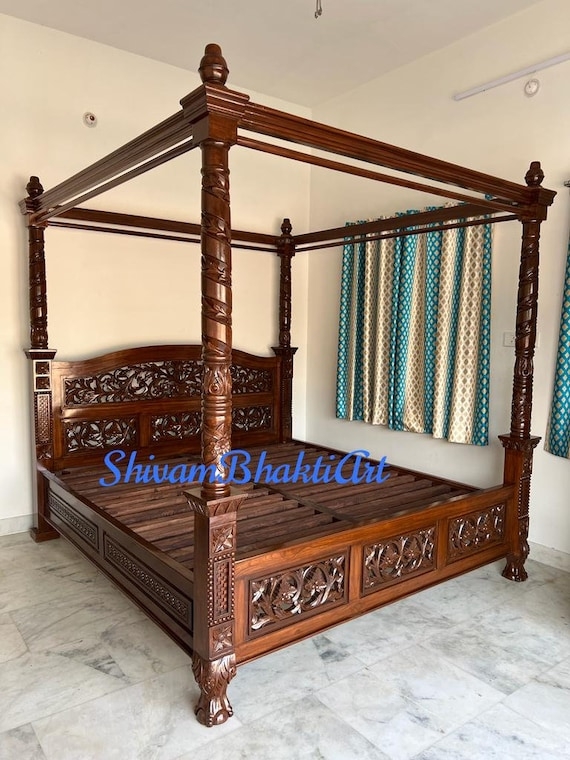 Poster Bed Spiral Turned Posts Intricate Floral Carvings Traditional