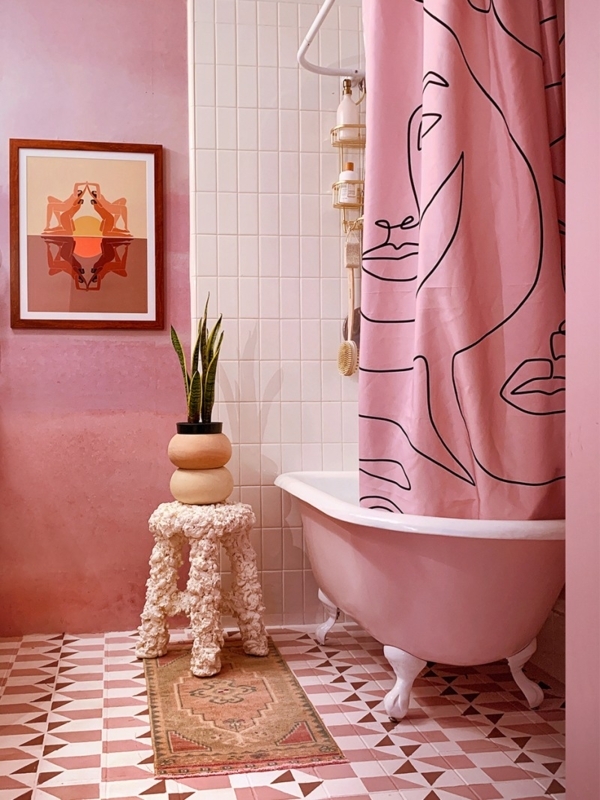 Bathroom Scene Clawfoot Tub Geometric Floor Line Art Curtain