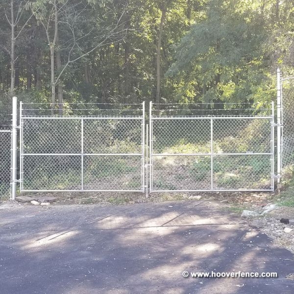 Commercial Galvanized Double Drive Swing Gate with Barbed Wire