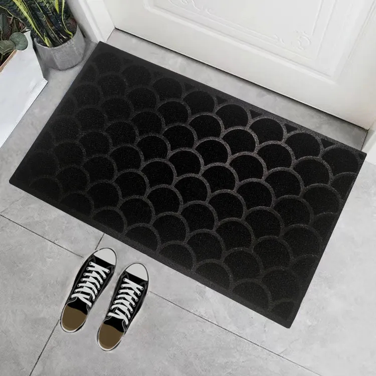 Contemporary Doormat Scalloped Scale Pattern Textured PVC Black Chic