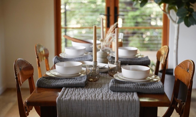 Dining Table Setting Grey Waffle Weave Linens Amber Glassware