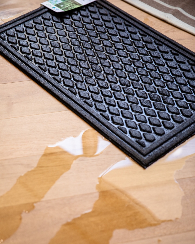 Doormat Black Diamond Grid Waterproof Design Beveled Edge Utilitarian