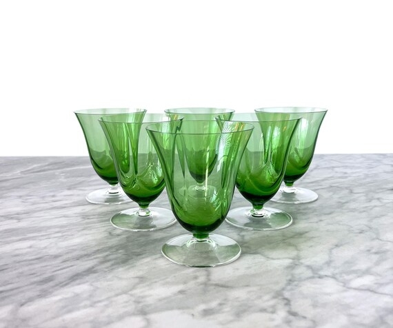 Emerald Green Stemmed Glassware Set with Flared Rim and Short Stem