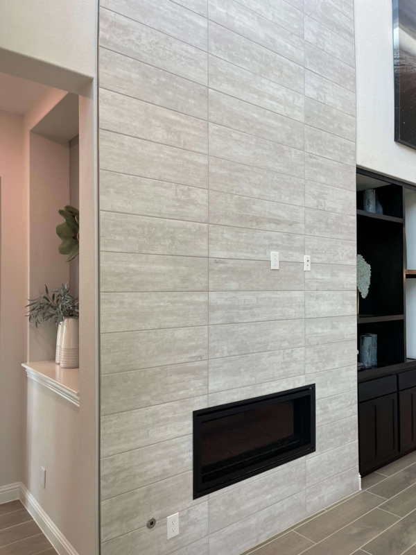 Fireplace Wall: Textured Horizontal Plank Stone Cladding Design
