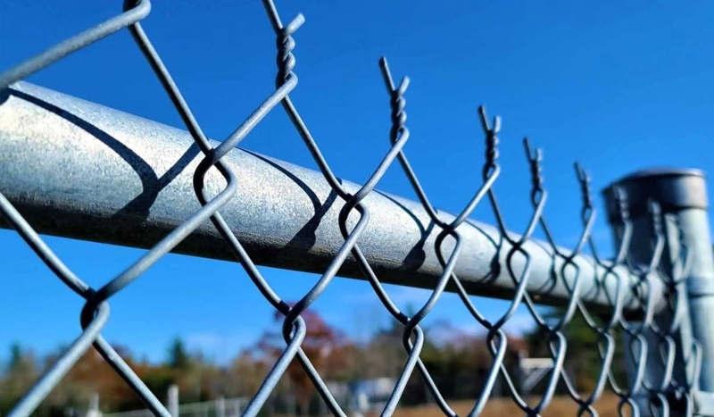 Galvanized Chain Link Fence with Twisted Wire Ends