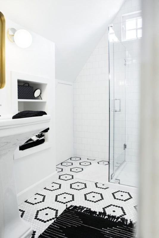 Hex Floor Tile Attic Bathroom: Ceramic Mosaic Pattern Design
