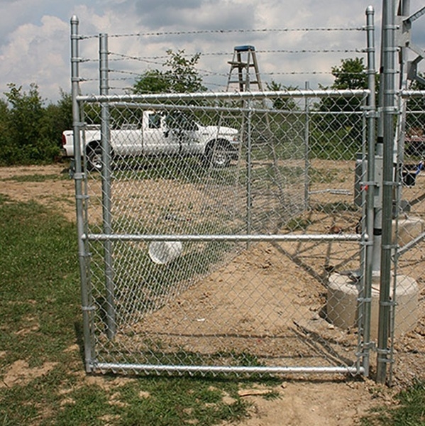 Industrial Single Chain Link Gate with Barbed Wire Top