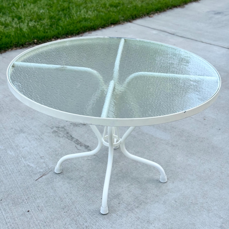 Outdoor Dining Table Mid-Century Modern with Curved White Legs