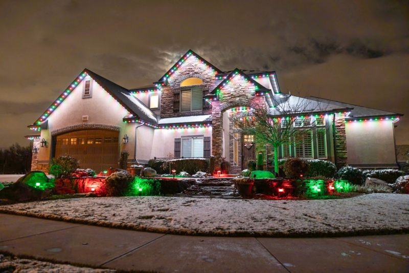 Permanent Lighting Red Green LED Roofline Modern Exterior (68)