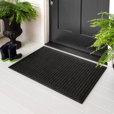 Ribbed Charcoal All-Weather Doormat for Modern Porch