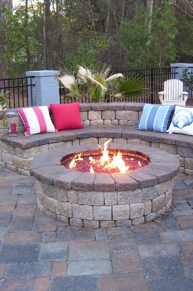 Round Fire Pit Kit Stacked Stone Built-In Curved Bench
