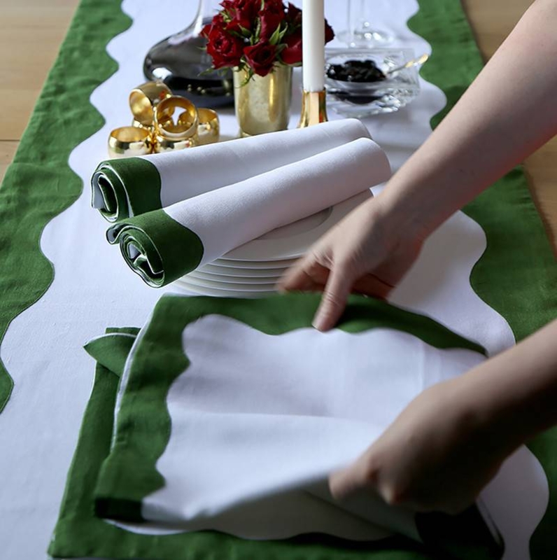 Table Runner Scalloped Green Border Contrast Trim Elegant Traditional