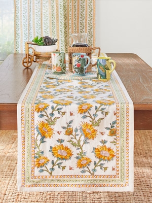 Table Runner Sunflower Print Bee Motif Woven Texture Cottagecore Styling