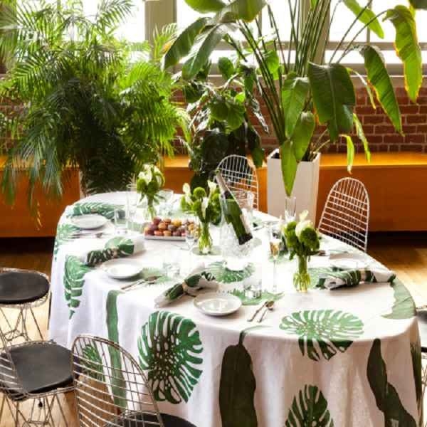 Tablecloth Linen-Like White Green Monstera Leaf Print Airy Summer