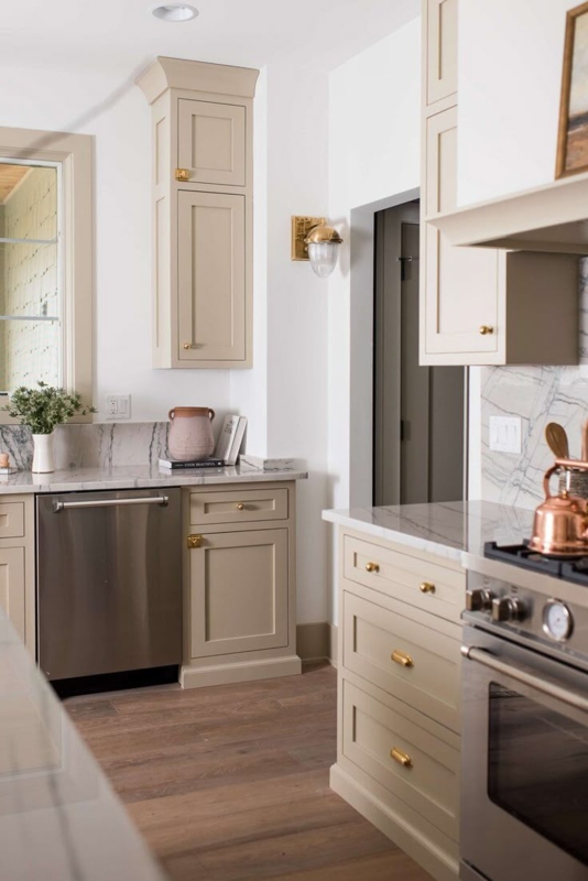 Traditional Beige Kitchen Cabinets with Marble Countertops (64 characters)