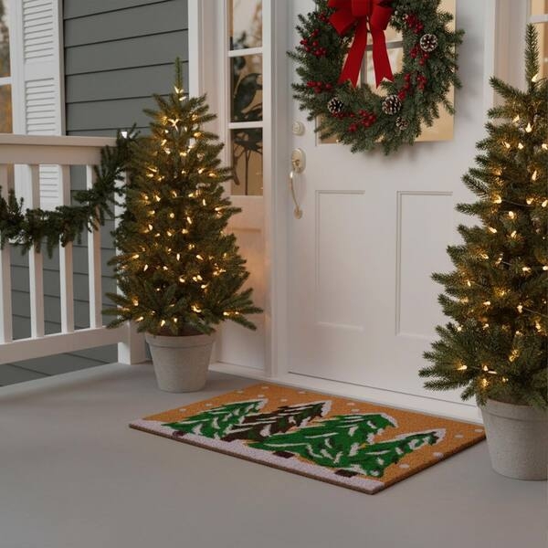 Traditional Coir Doormat with Holiday Tree Graphic and Natural Finish