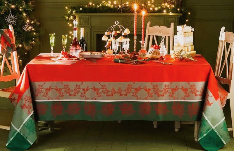 Traditional Tablecloth with Cardinal Bird Motif Border
