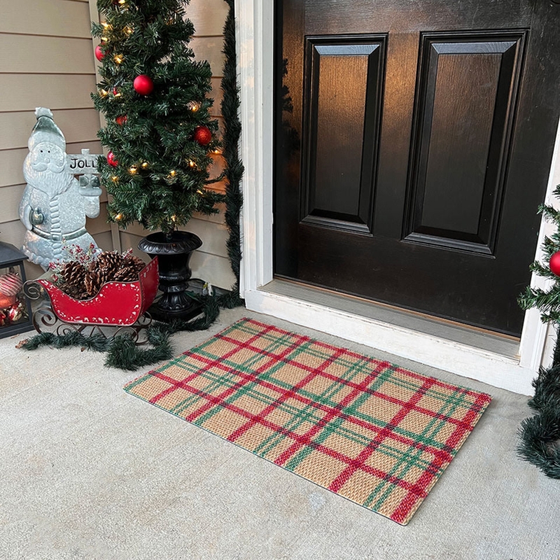 Traditional Woven Doormat with Glen Plaid Pattern in Holiday Colors
