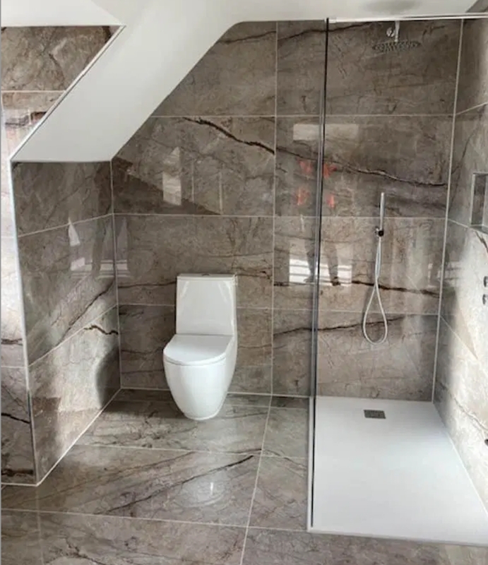 Walk-In Shower: Glossy Marble Effect & Sloped Ceiling Layout