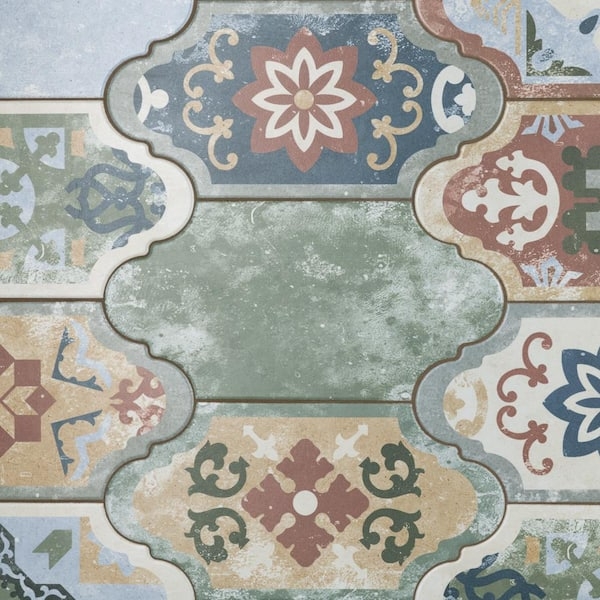 Wall Tile Scalloped Edge Weathered Floral Pattern Vintage Backsplash