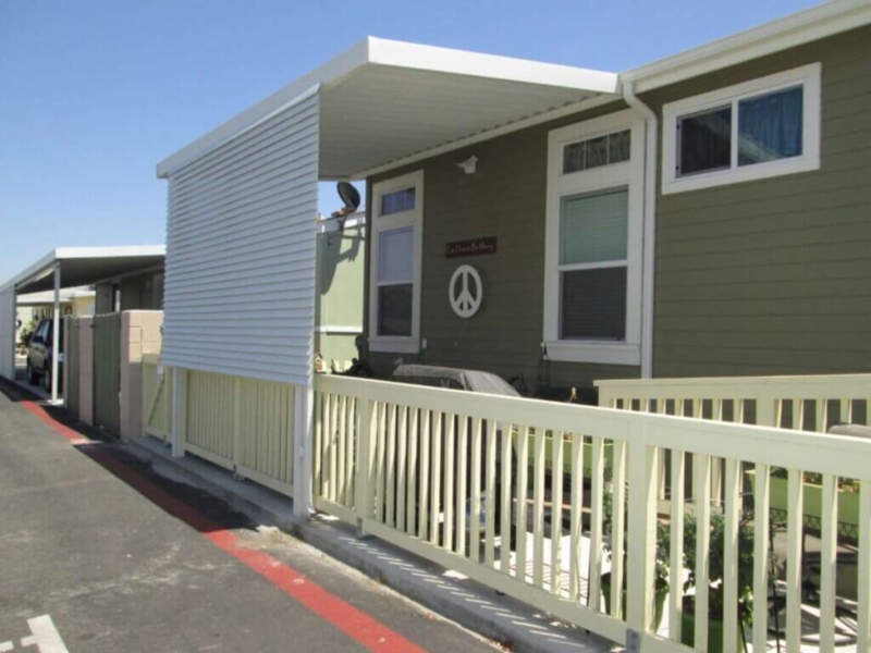 Awning White Metal Deck Cover with Integrated Privacy Screen