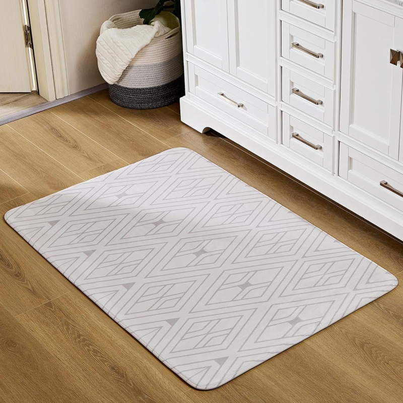 Bath Mat, Geometric Diamond Pattern, Low Profile, White and Light Gray