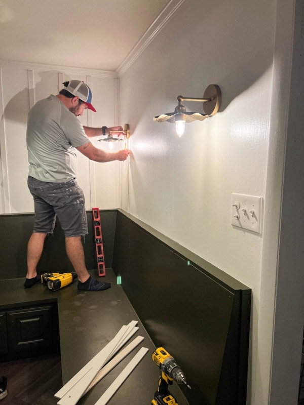 DIY Lattice Batten Wall with Dark Green Built-In Bench Seating