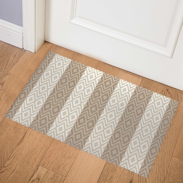 Doormat Chevron Diamond Pattern Low Pile Neutral Transitional