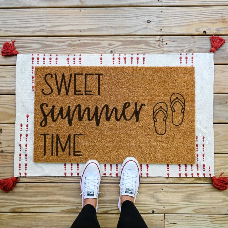 Doormat Seasonal Graphic with Layered Rug Styling, Coir Material