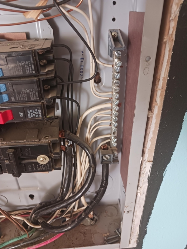Electrical Panel with Bus Bar Terminals, Wiring Layout