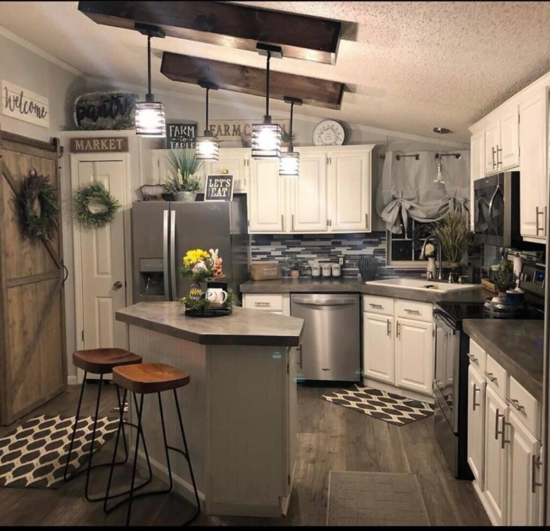Farmhouse Kitchen Makeover: Dark Ceiling Beams & Pendants