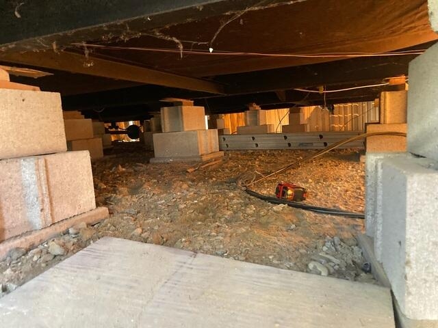Foundation Support Crawl Space Concrete Block Piers Chassis Beams