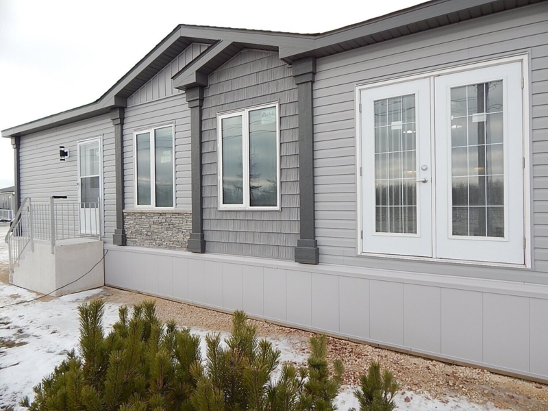 Insulated Manufactured Home Skirting Panels in Light Gray Vinyl