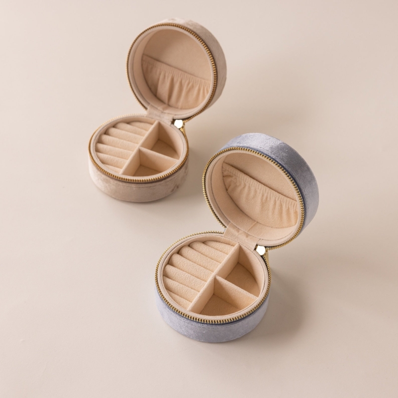 Jewelry Box Plush Velvet Compact Round with Ring Rolls and Lid Pocket