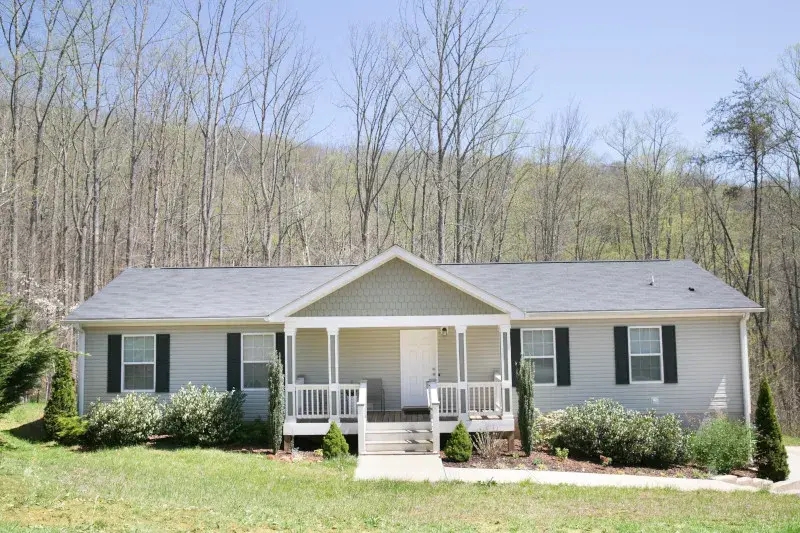 Manufactured Home Exterior with Shake Siding Gable
