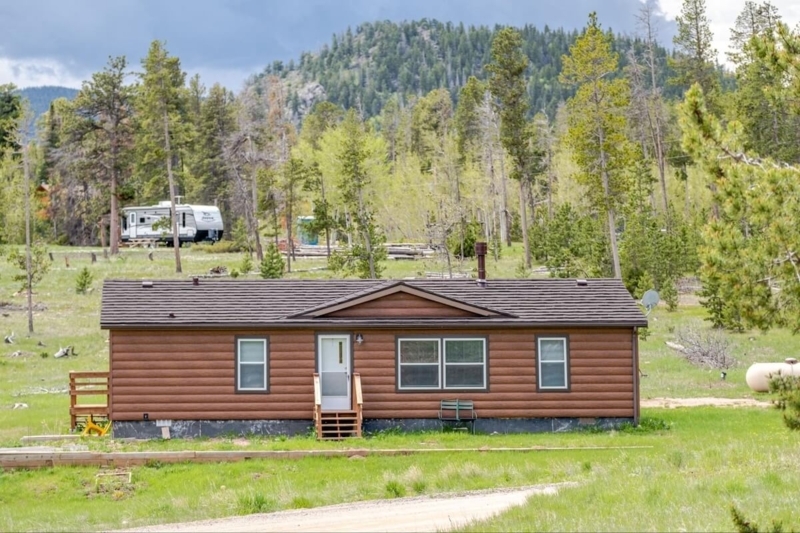 Manufactured Home: Rustic Log Look Steel Siding